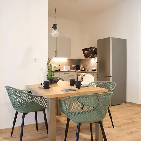 Thefamilynest * Amberg